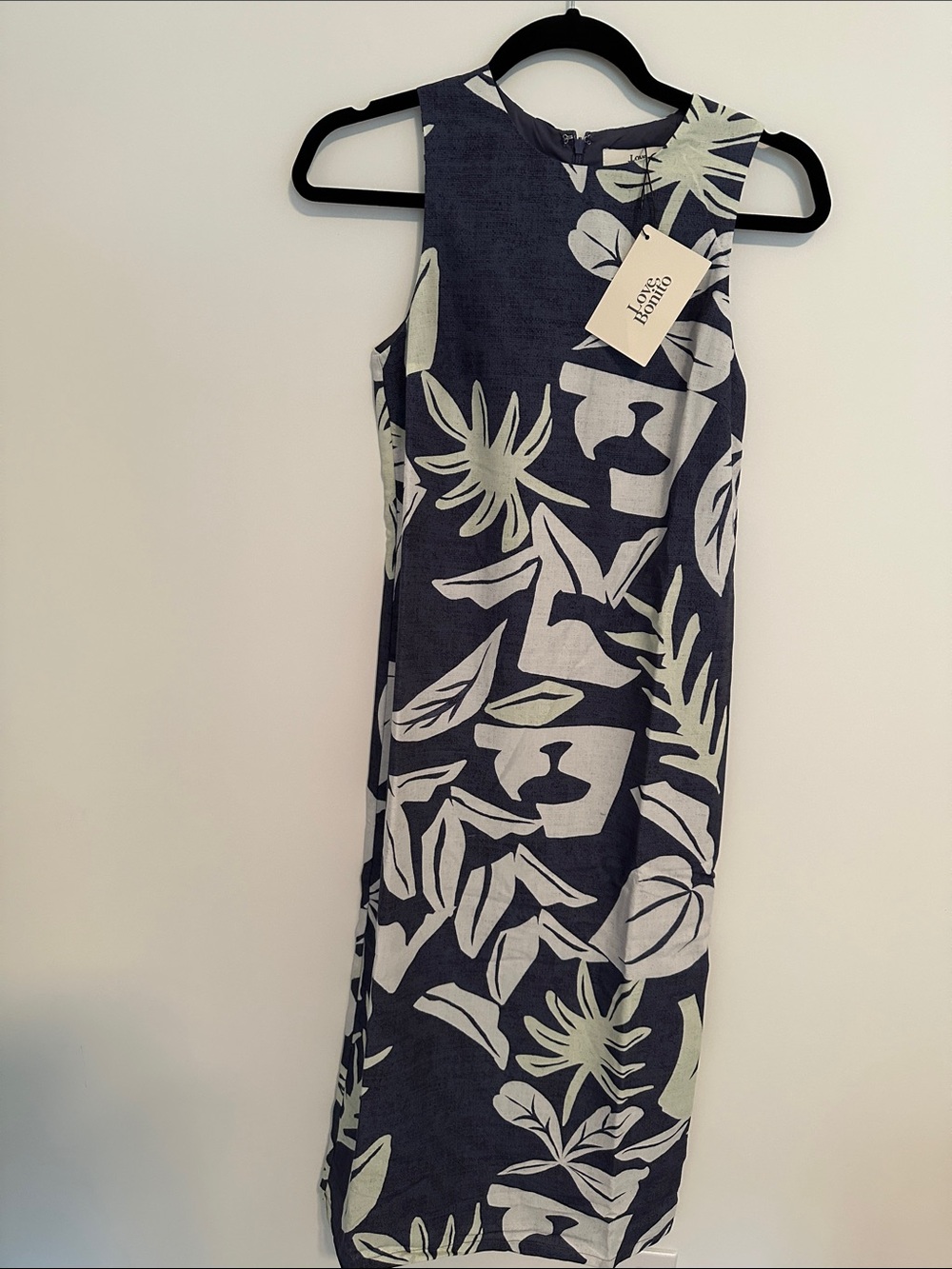 Love,Bonito New Column dress size XS Navy Floral Sleeveless Dress